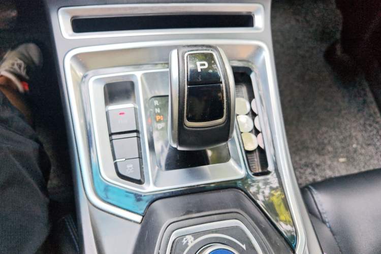 Used Geely Auto Emgrand New Energy 2018 EV450 Elite Model Gear Lever