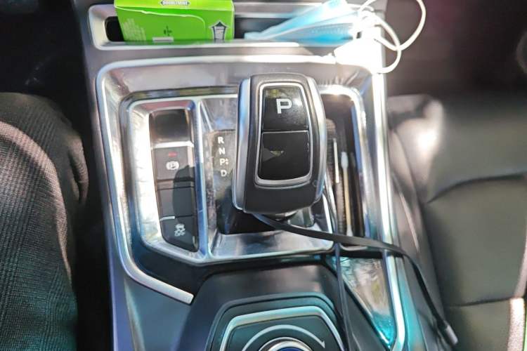 Used Geely Auto Emgrand New Energy 2018 EV450 Elite Model Gear Lever