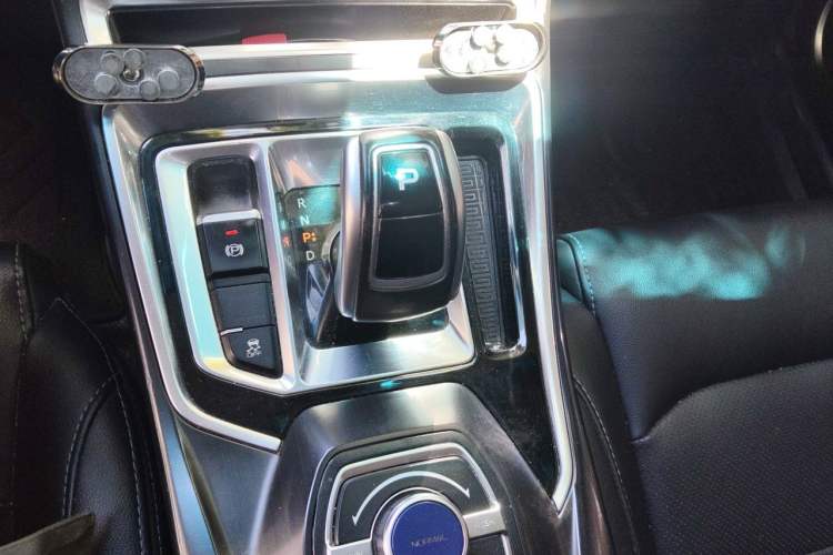 Used Geely Auto Emgrand New Energy 2018 EV450 Elite Model Gear Lever