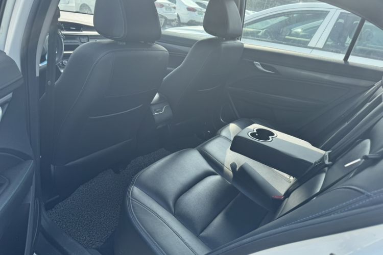 Used Geely Auto Emgrand New Energy 2018 EV450 Ambition Model Interior 3