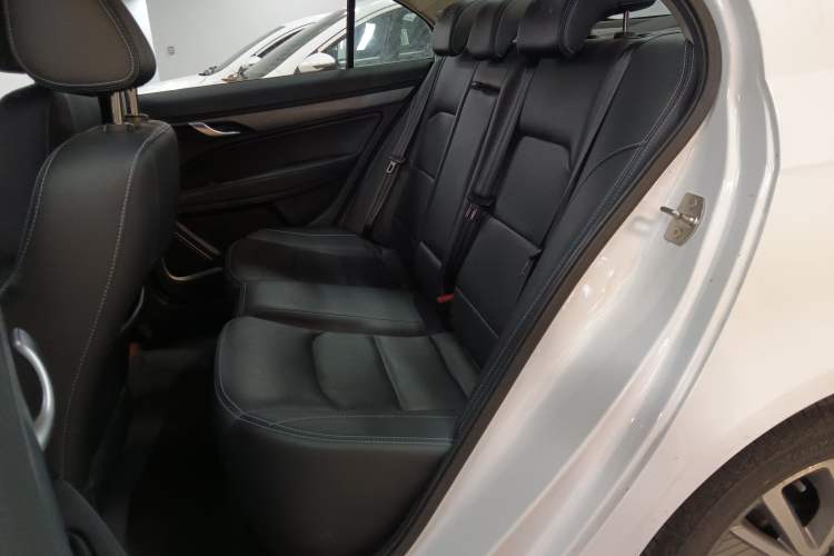 Used Geely Auto Emgrand New Energy 2018 EV450 Ambition Model Interior 4