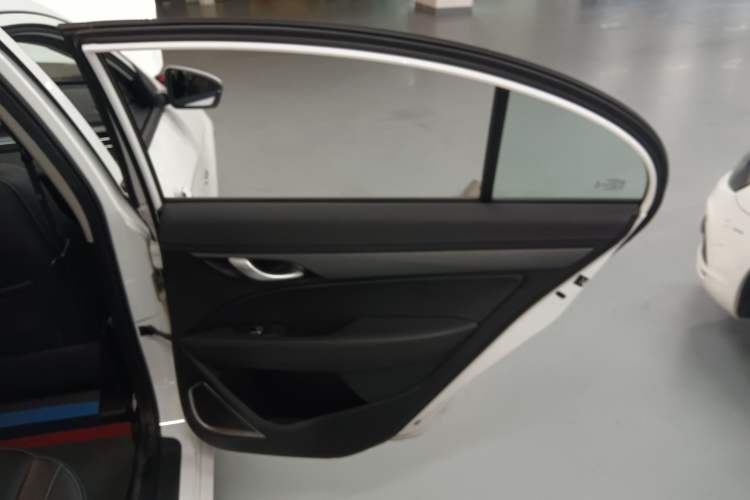 Used Geely Auto Emgrand New Energy 2018 EV450 Ambition Model Interior 6