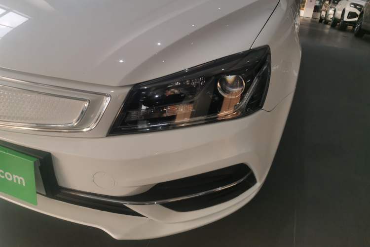 Used Geely Auto Emgrand New Energy 2018 EV450 Ambition Model Left Front Headlight