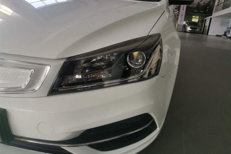 Used Geely Auto Emgrand New Energy 2018 EV450 Ambition Model Left Front Headlight