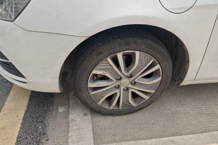 Used Geely Auto Emgrand New Energy 2018 EV450 Elite Model Left Front Wheel Hub