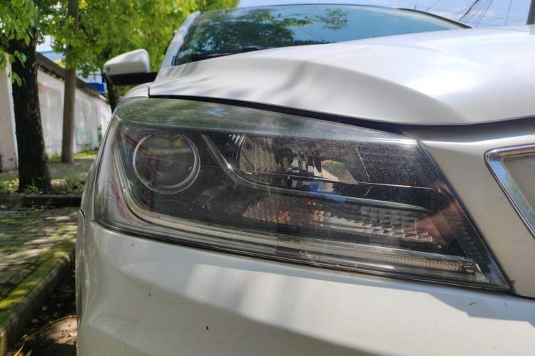 Used Geely Auto Emgrand New Energy 2018 EV450 Ambition Model Right Front Headlight