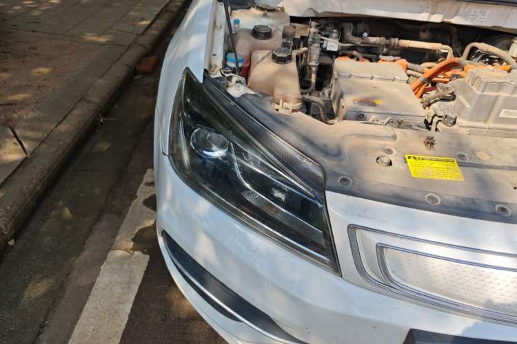 Used Geely Auto Emgrand New Energy 2018 EV450 Ambition Model Right Front Headlight