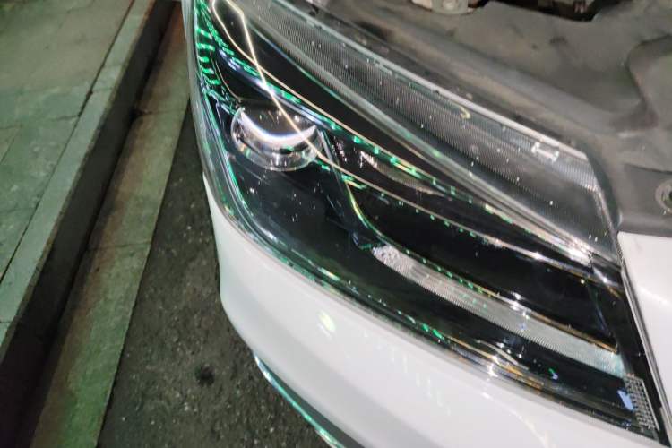 Used Geely Auto Emgrand New Energy 2018 EV450 Ambition Model Right Front Headlight
