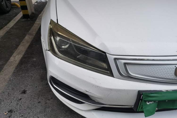 Used Geely Auto Emgrand New Energy 2018 EV450 Ambition Model Right Front Headlight