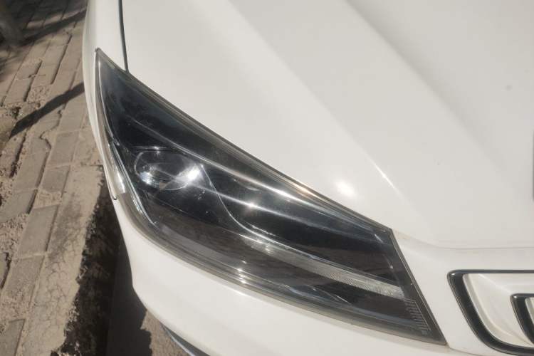 Used Geely Auto Emgrand New Energy 2018 EV450 Elite Model Right Front Headlight