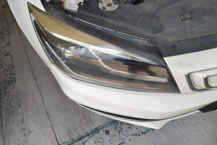 Used Geely Auto Emgrand New Energy 2018 EV350 Elite Model Right Front Headlight