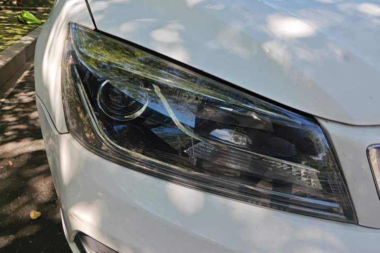 Used Geely Auto Emgrand New Energy 2018 EV450 Elite Model Right Front Headlight