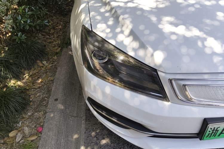 Used Geely Auto Emgrand New Energy 2018 EV450 Elite Model Right Front Headlight