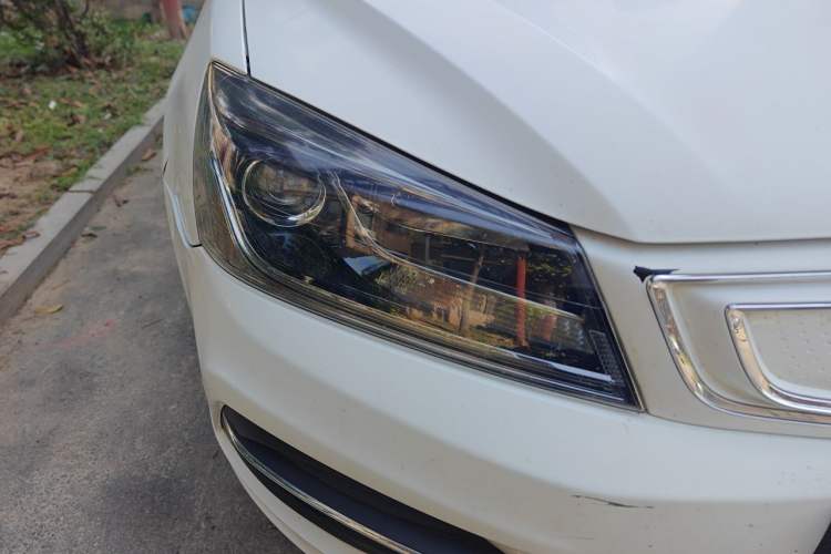 Used Geely Auto Emgrand New Energy 2018 EV450 Ambition Model Right Front Headlight