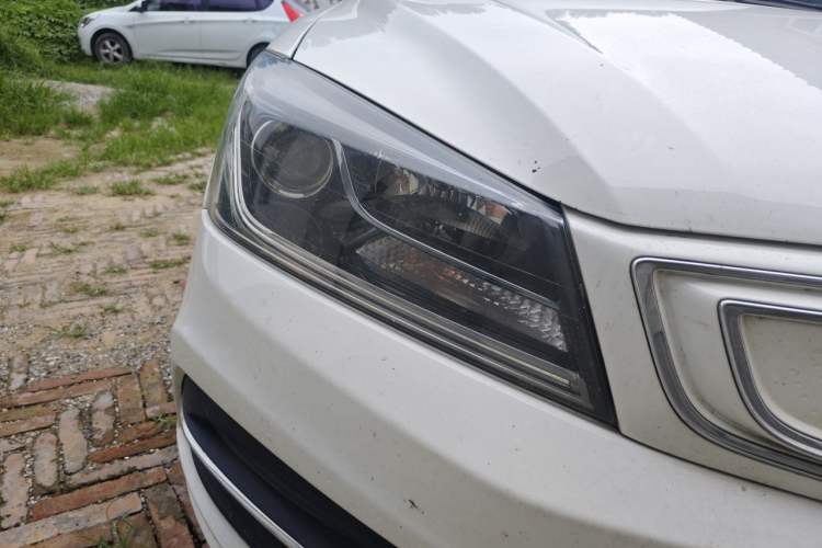 Used Geely Auto Emgrand New Energy 2018 EV450 Elite Model Right Front Headlight