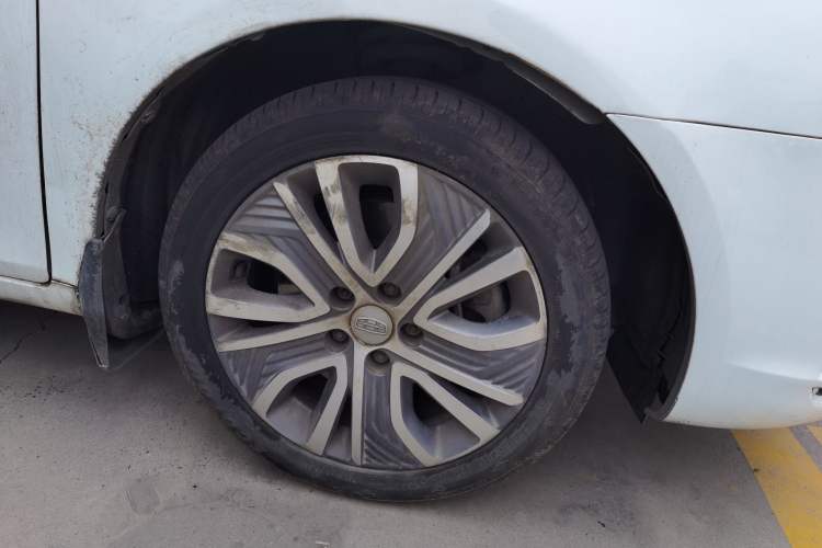 Used Geely Auto Emgrand New Energy 2018 EV450 Ambition Model Right Front Wheel Hub