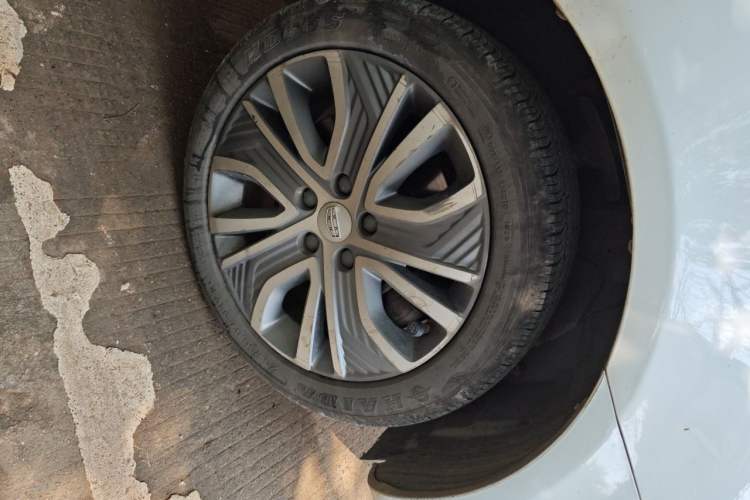 Used Geely Auto Emgrand New Energy 2018 EV450 Ambition Model Right Front Wheel Hub