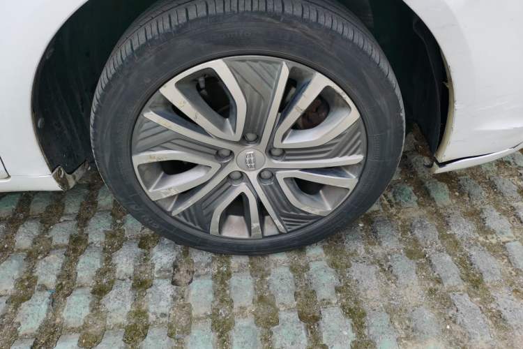 Used Geely Auto Emgrand New Energy 2018 EV450 Ambition Model Right Front Wheel Hub