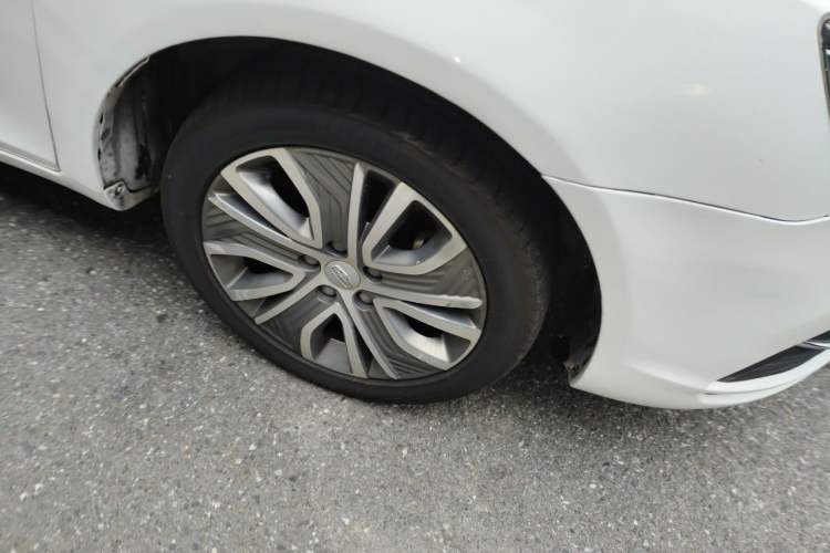 Used Geely Auto Emgrand New Energy 2018 EV450 Ambition Model Right Front Wheel Hub