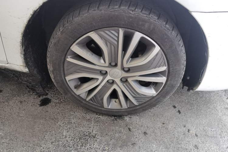 Used Geely Auto Emgrand New Energy 2018 EV450 Ambition Model Right Front Wheel Hub