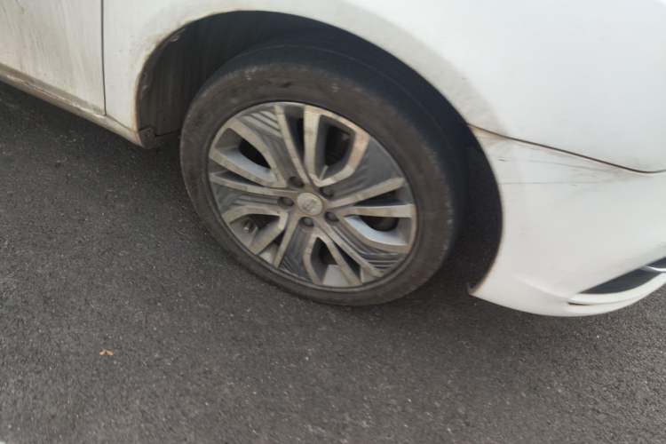 Used Geely Auto Emgrand New Energy 2018 EV450 Ambition Model Right Front Wheel Hub