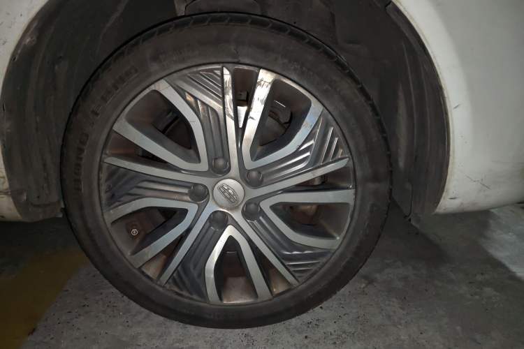Used Geely Auto Emgrand New Energy 2018 EV450 Ambition Model Right Front Wheel Hub