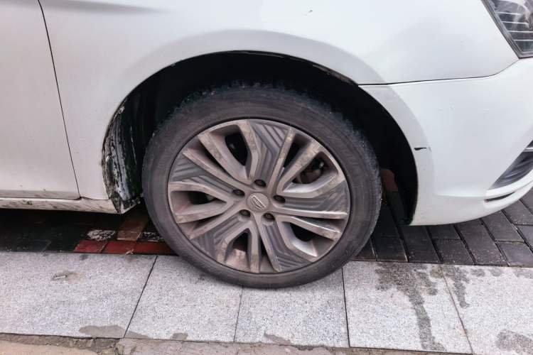 Used Geely Auto Emgrand New Energy 2018 EV450 Ambition Model Right Front Wheel Hub