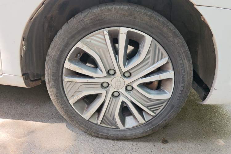 Used Geely Auto Emgrand New Energy 2018 EV450 Elite Model Right Front Wheel Hub