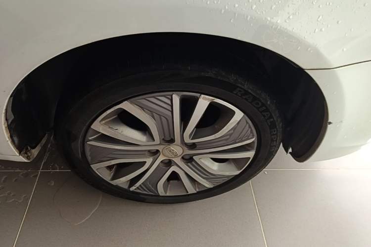 Used Geely Auto Emgrand New Energy 2018 EV450 Ambition Model Right Front Wheel Hub