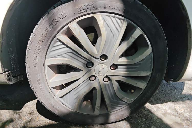Used Geely Auto Emgrand New Energy 2018 EV450 Elite Model Right Front Wheel Hub