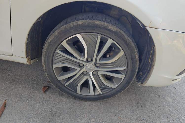 Used Geely Auto Emgrand New Energy 2018 EV450 Ambition Model Right Front Wheel Hub