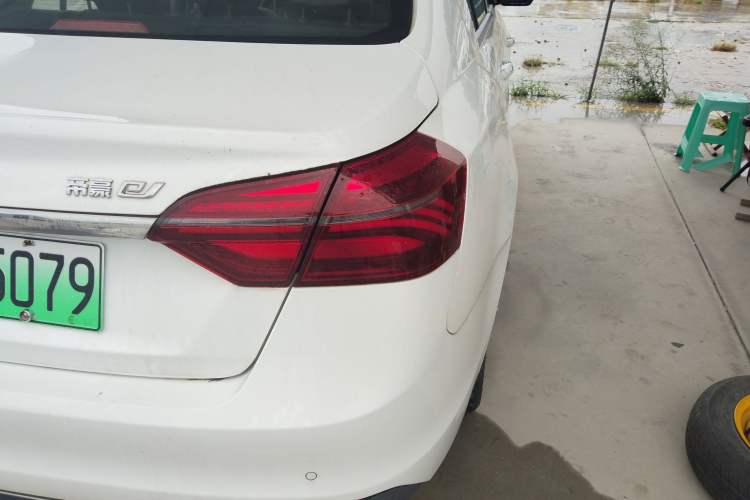 Used Geely Auto Emgrand New Energy 2018 EV450 Ambition Model Right Rear Taillight