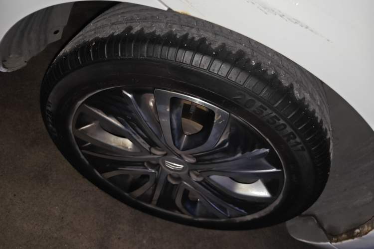 Used Geely Auto Emgrand New Energy 2018 EV450 Ambition Model Right Rear Wheel Hub