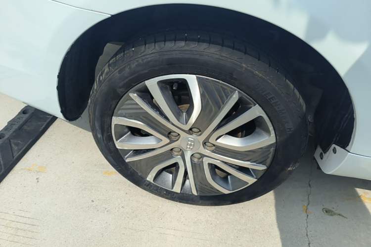 Used Geely Auto Emgrand New Energy 2018 EV450 Ambition Model Right Rear Wheel Hub