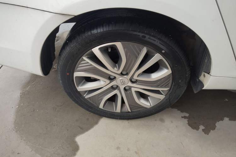 Used Geely Auto Emgrand New Energy 2018 EV450 Ambition Model Right Rear Wheel Hub