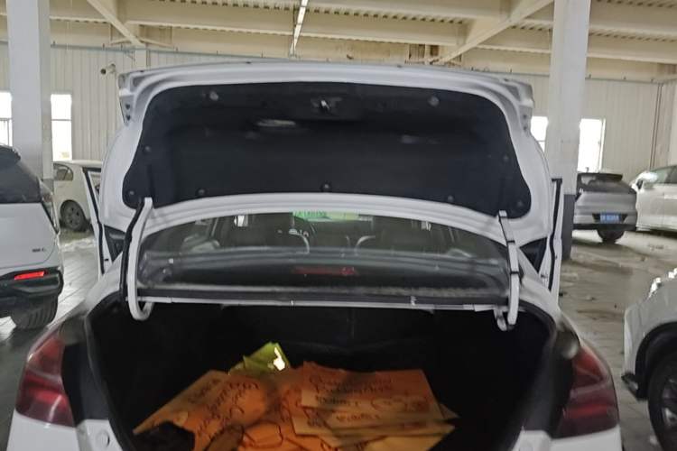 Used Geely Auto Emgrand New Energy 2018 EV450 Ambition Model Trunk