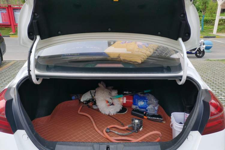 Used Geely Auto Emgrand New Energy 2018 EV450 Ambition Model Trunk