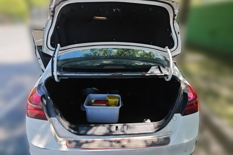 Used Geely Auto Emgrand New Energy 2018 EV450 Elite Model Trunk