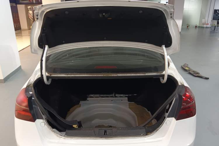 Used Geely Auto Emgrand New Energy 2018 EV450 Ambition Model Trunk