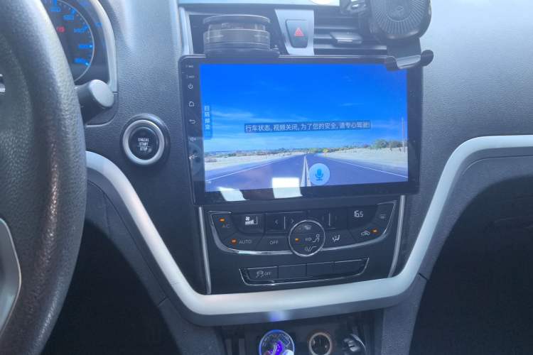 Used Geely Auto Emgrand New Energy 2018 EV350 Adventurous Personal Edition Audio And AC Panel