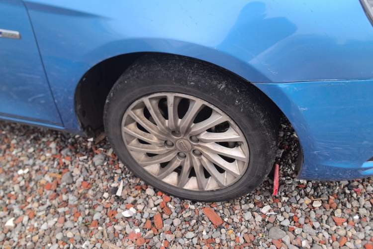Used Geely Auto Emgrand New Energy 2019 EV500 Ambition Standard Range Edition Right Front Wheel Hub