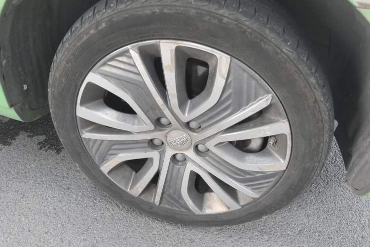 Used Geely Auto Emgrand New Energy 2019 EV500 Ambition Standard Range Edition Right Front Wheel Hub