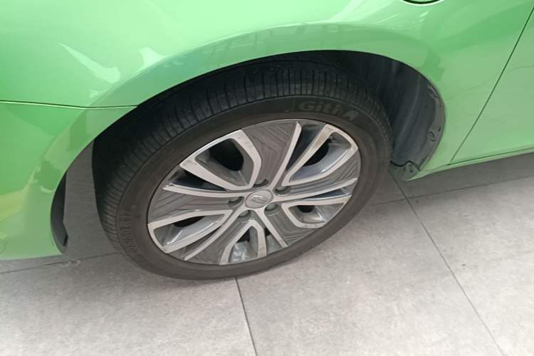 Used Geely Auto Emgrand New Energy 2019 EV500 Ambition Standard Range Edition Left Front Wheel Hub