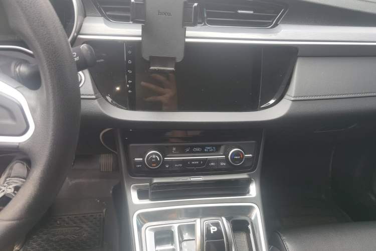 Used Geely Auto Emgrand New Energy 2019 EV500 Ambition Standard Range Edition Audio And AC Panel