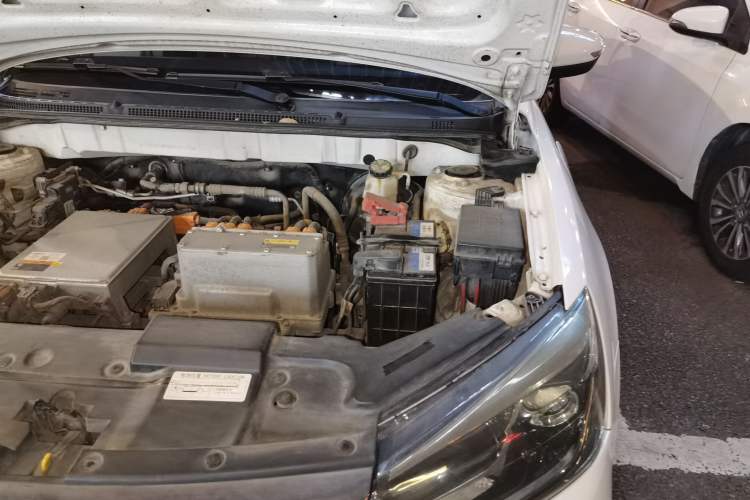 Used Geely Auto Emgrand New Energy 2019 EV500 Ambition Standard Range Edition Engine Bay Left