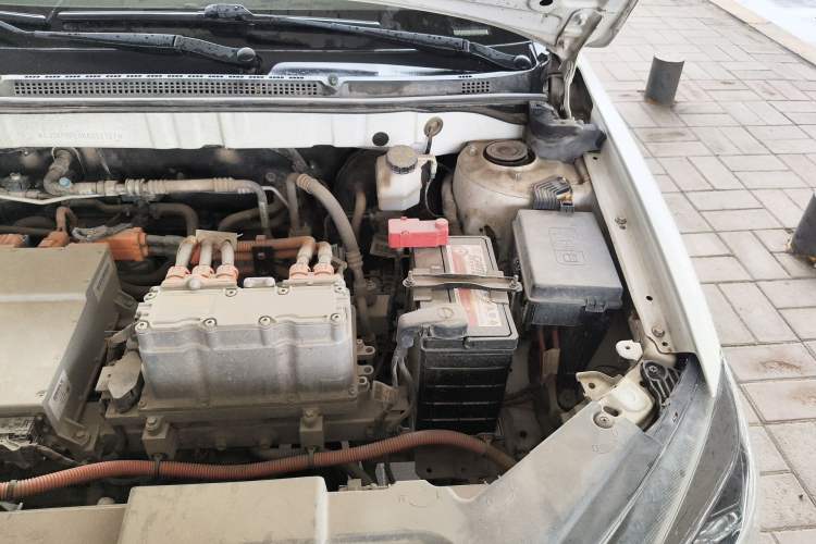 Used Geely Auto Emgrand New Energy 2019 EV500 Ambition Standard Range Edition Engine Bay Left