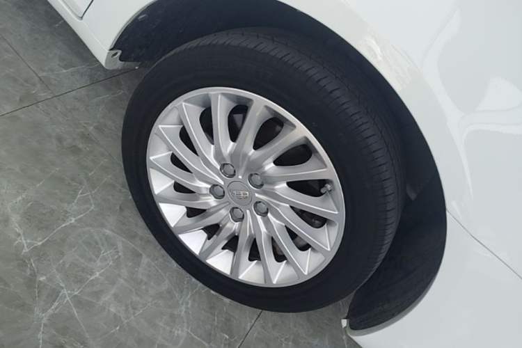 Used Geely Auto Emgrand New Energy 2019 EV500 Ambition Standard Range Edition Left Front Wheel Hub