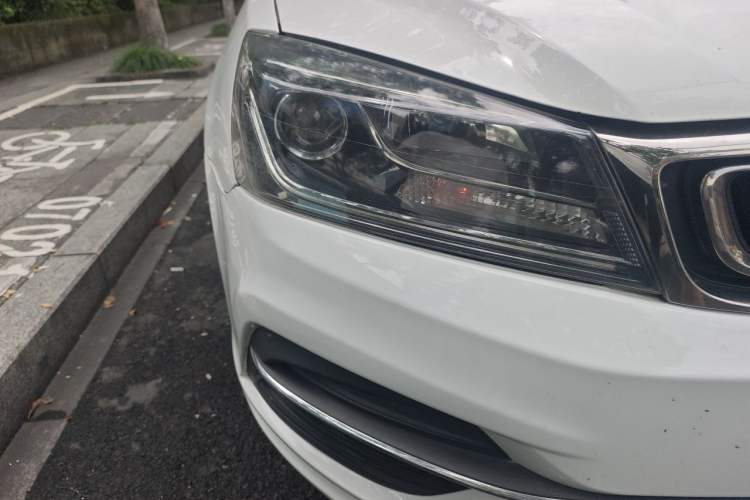 Used Geely Auto Emgrand New Energy 2019 EV500 Ambition Standard Range Edition Right Front Headlight