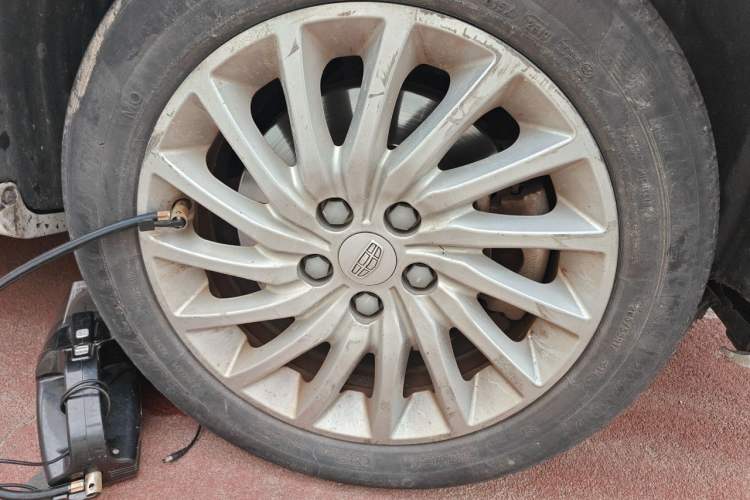 Used Geely Auto Emgrand New Energy 2019 EV500 Ambition Standard Range Edition Right Front Wheel Hub