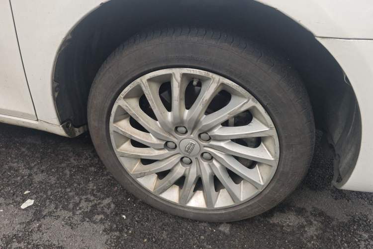 Used Geely Auto Emgrand New Energy 2019 EV500 Ambition Standard Range Edition Right Front Wheel Hub